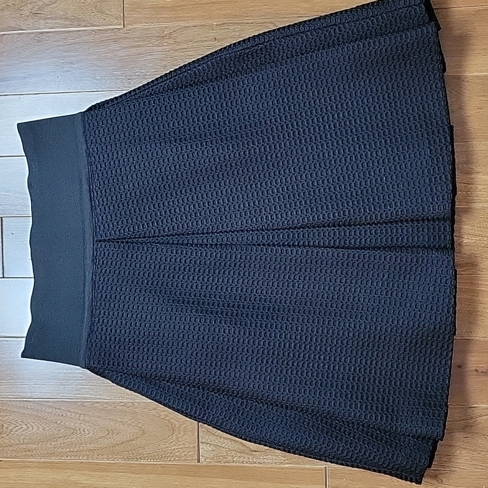 Milly‎ Black Woven Box Pleat Skirt Size P Small